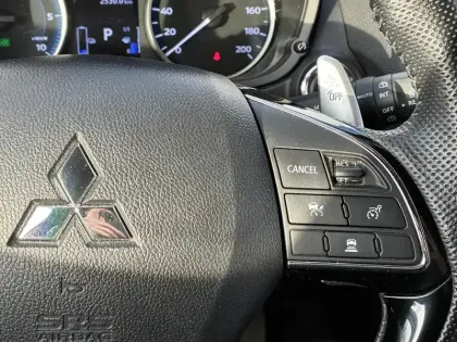 Photo 23 Mitsubishi Eclipse Cross  2.4 MIVEC PHEV Twin Motor 4WD