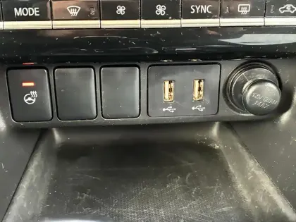 Photo 13 Mitsubishi Eclipse Cross  2.4 MIVEC PHEV Twin Motor 4WD