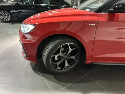 Photo 7 Audi A1  Sportback 35 TFSI 150 ch S tronic 7