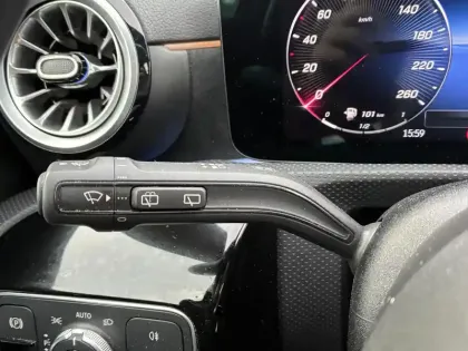 Photo 21 Mercedes Classe A  250 e 8G-DCT