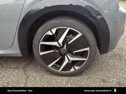Photo 11 Peugeot 208  PureTech 100 S&S BVM6