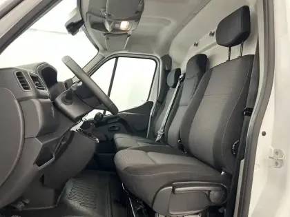 Photo 57 Renault Master  FGN TRAC F3500 L2H2 BLUE DCI 150