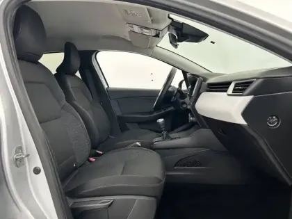 Photo 22 Renault Clio  Blue dCi 100