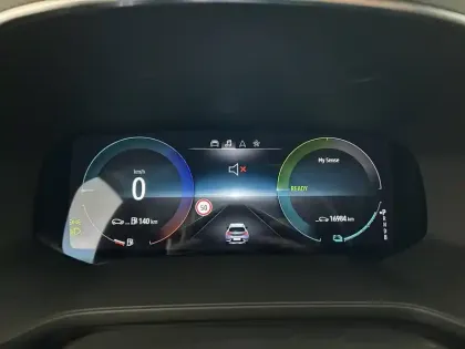 Photo 16 Renault Captur  E-Tech full hybrid 145