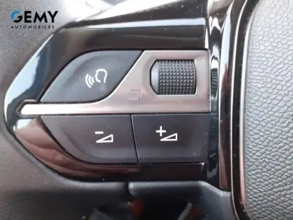 Photo 19 Peugeot 208  Electrique 50 kWh 136ch