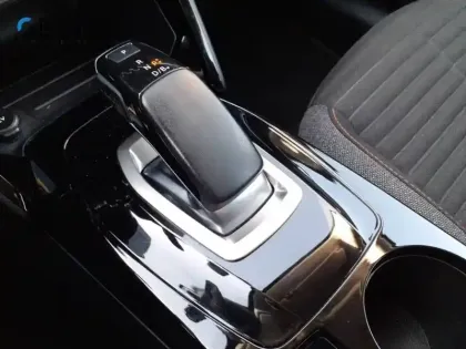 Photo 18 Peugeot 208  Electrique 50 kWh 136ch