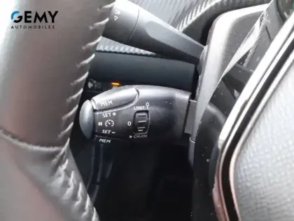 Photo 21 Peugeot 208  Electrique 50 kWh 136ch