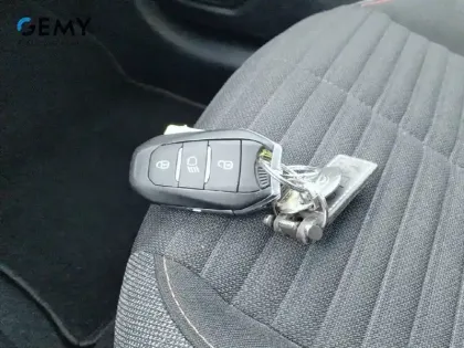 Photo 22 Peugeot 208  Electrique 50 kWh 136ch