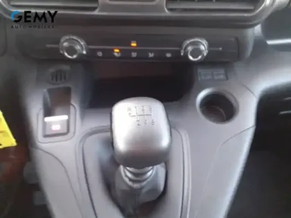 Photo 20 Peugeot Partner  FOURGON STANDARD 650 KG BLUEHDI 100 S&S BVM6