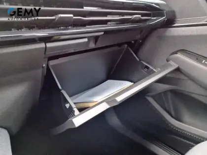 Photo 21 Renault Austral  E-Tech full hybrid 200 GSR2