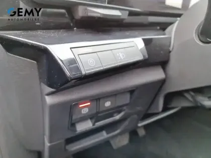 Photo 12 Renault Austral  E-Tech full hybrid 200 GSR2