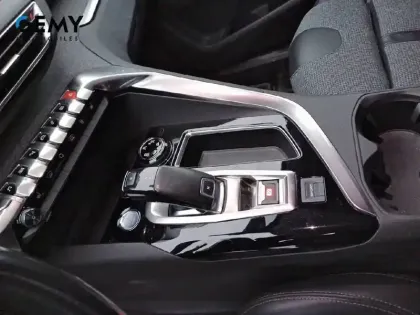 Photo 11 Peugeot 3008  Puretech 130ch S&S EAT8