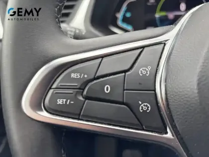 Photo 14 Renault Captur  E-Tech full hybrid 145