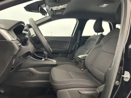 Photo 9 Renault Captur  E-Tech full hybrid 145 ch