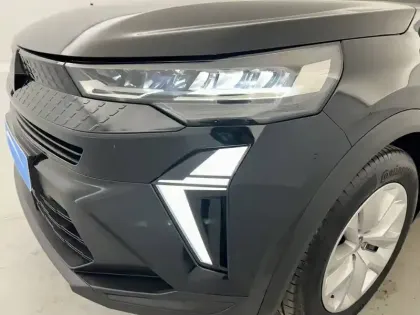 Photo 20 Renault Captur  E-Tech full hybrid 145 ch