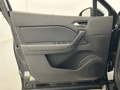 Photo 10 Renault Captur  E-Tech full hybrid 145 ch