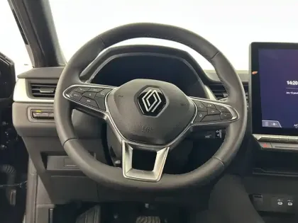 Photo 14 Renault Captur  E-Tech full hybrid 145 ch