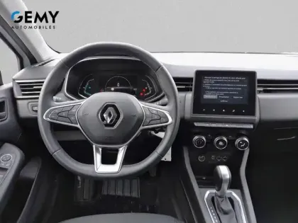 Photo 7 Renault Clio  E-Tech 140