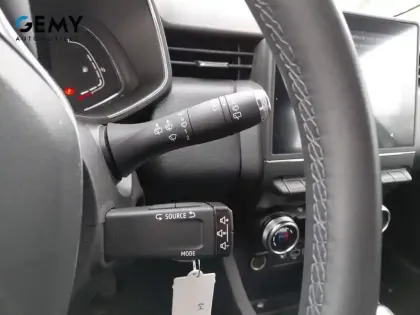 Photo 17 Renault Clio  E-Tech 140