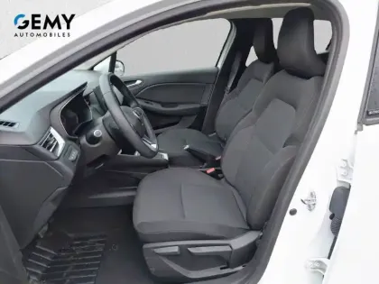 Photo 8 Renault Clio  E-Tech 140