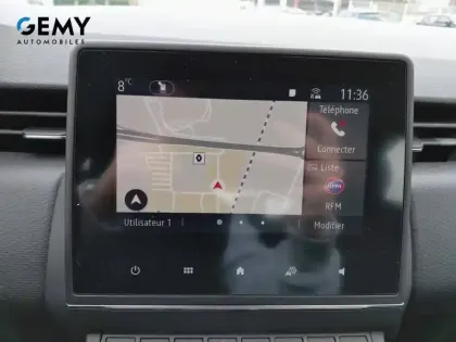 Photo 18 Renault Clio  E-Tech 140