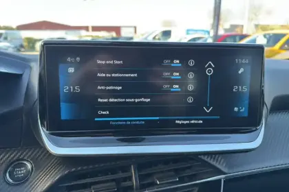 Photo 21 Peugeot 208  PureTech 100 S&S EAT8