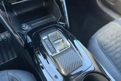 Photo 23 Peugeot 208  PureTech 100 S&S EAT8