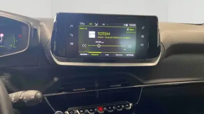 Photo 8 Peugeot 2008  PureTech 130 S&S BVM6