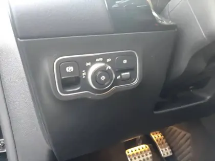 Photo 51 Mercedes GLA  250 e 8G-DCT