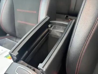 Photo 61 Mercedes GLA  250 e 8G-DCT