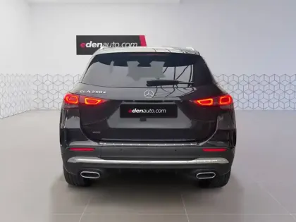 Photo 37 Mercedes GLA  250 e 8G-DCT