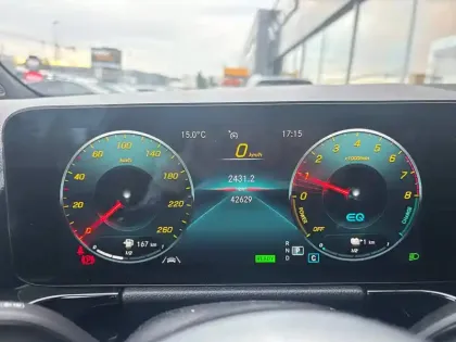 Photo 57 Mercedes GLA  250 e 8G-DCT