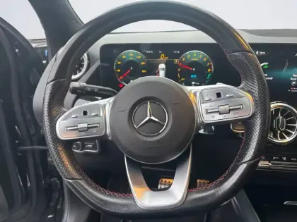 Photo 11 Mercedes GLA  250 e 8G-DCT