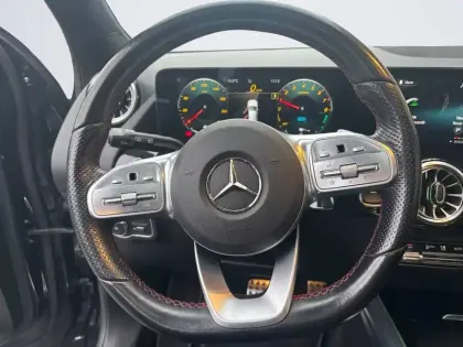 Photo 45 Mercedes GLA  250 e 8G-DCT