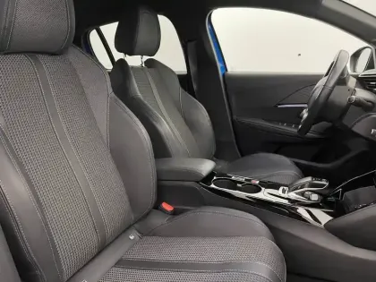 Photo 26 Peugeot 208  Electrique 50 kWh 136ch