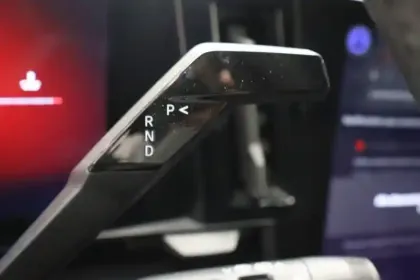 Photo 22 Renault Espace  E-Tech full hybrid 200 GSR2