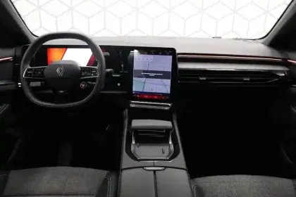 Photo 7 Renault Espace  E-Tech full hybrid 200 GSR2