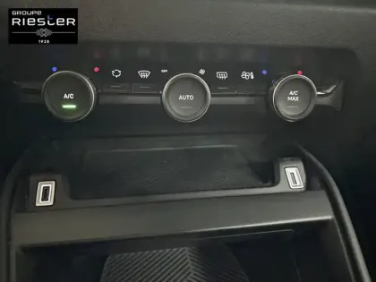 Photo 14 Citroën C4  PureTech 130 S&S EAT8