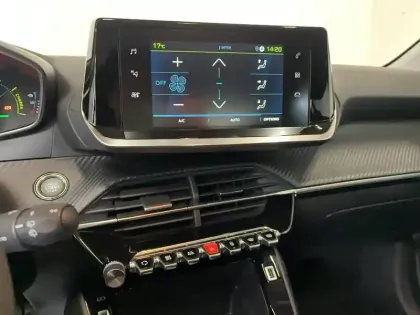 Photo 13 Peugeot 208  Electrique 50 kWh 136ch