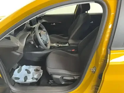 Photo 8 Peugeot 208  Electrique 50 kWh 136ch