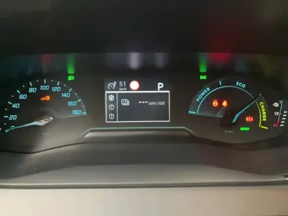 Photo 11 Peugeot 208  Electrique 50 kWh 136ch