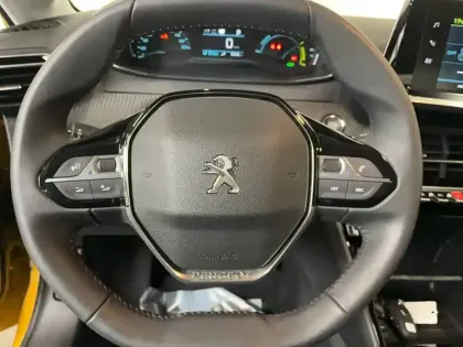 Photo 55 Peugeot 208  Electrique 50 kWh 136ch