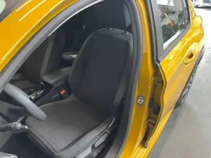 Photo 9 Peugeot 208  Electrique 50 kWh 136ch