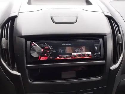 Photo 17 Isuzu D-Max  SPACE CAB 1.9 4X4