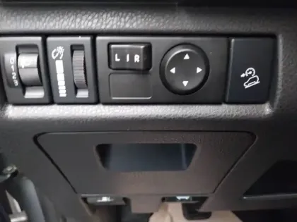 Photo 63 Isuzu D-Max  SPACE CAB 1.9 4X4