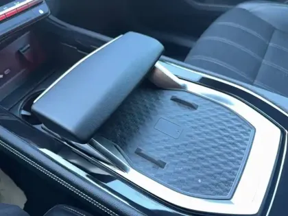 Photo 51 Renault Austral  E-Tech hybrid 200