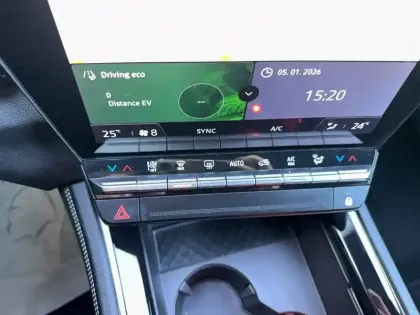 Photo 48 Renault Austral  E-Tech hybrid 200