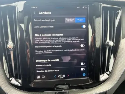 Photo 24 Volvo Xc60  T6 AWD Hybride rechargeable 253 ch+145 ch Geartronic 8