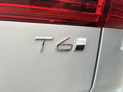 Photo 8 Volvo Xc60  T6 AWD Hybride rechargeable 253 ch+145 ch Geartronic 8