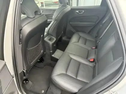 Photo 5 Volvo Xc60  T6 AWD Hybride rechargeable 253 ch+145 ch Geartronic 8